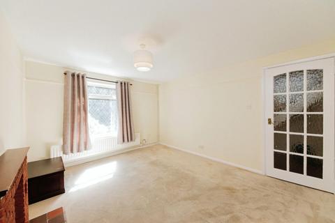 17 Cophams Close, Solihull, B92 9JJ
