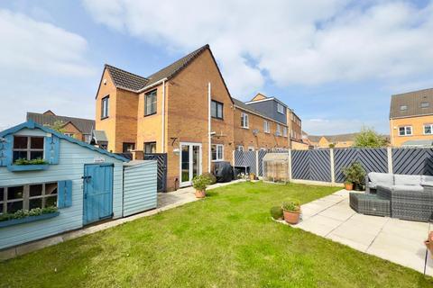 39 Eshlands Brook, Barnsley, S71 5SH