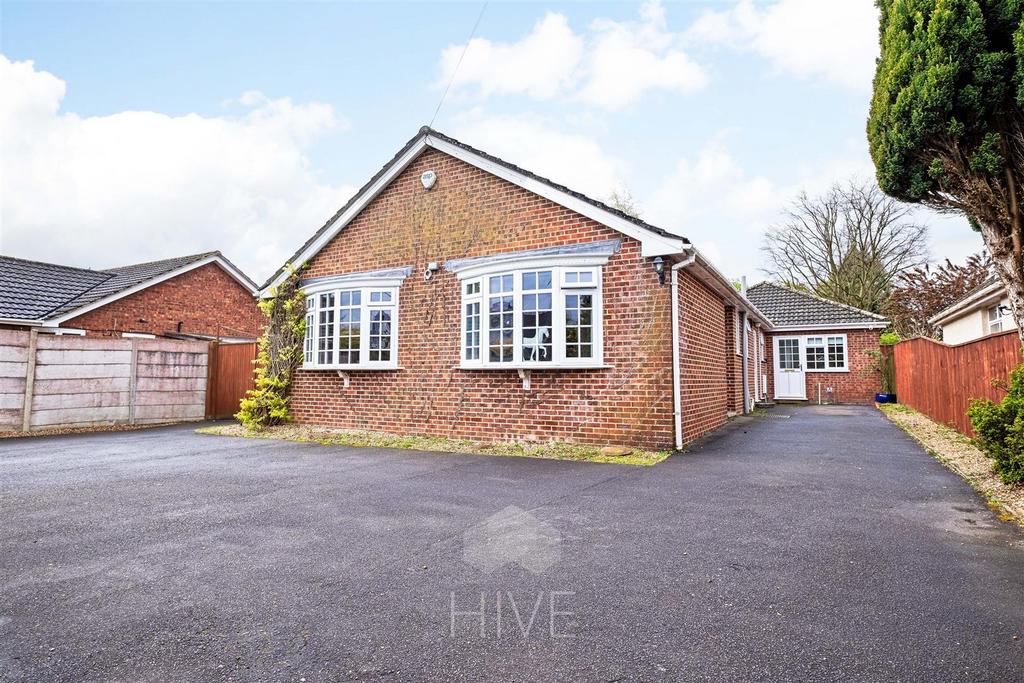 Blandford Road, Sturminster Marshall... 4 bed bungalow for sale £575,000