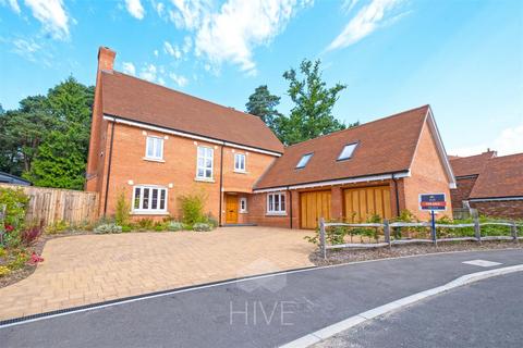 4 bedroom detached house for sale, Badgers Walk, Ferndown BH22