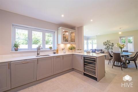4 bedroom detached house for sale, Badgers Walk, Ferndown BH22