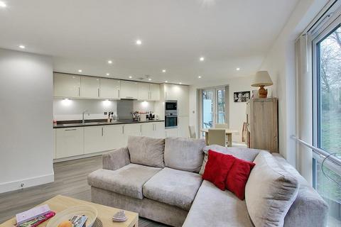 1 bedroom flat to rent, Morewood Road, Sevenoaks, Kent TN13 2BE