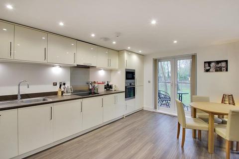 1 bedroom flat to rent, Morewood Road, Sevenoaks, Kent TN13 2BE