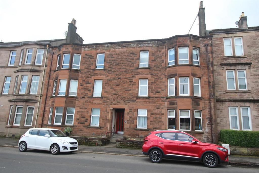 Cardwell Road, Gourock 2 bed flat for sale £72,000