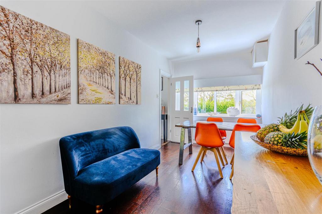 Cripps Corner, Staplecross 3 bed detached house for sale £600,000