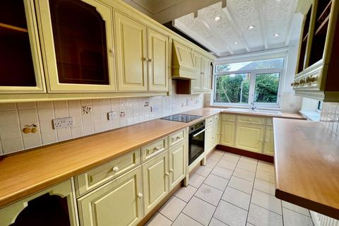 3 bedroom semi-detached house to rent, Ennerdale Road, Newcastle Upon Tyne, NE6 4DJ