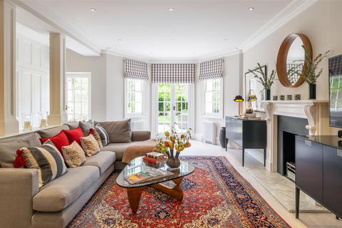 17 Randolph Road, London, W9 1AN