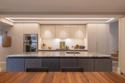 17 Randolph Road, London, W9 1AN