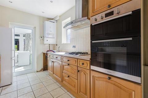 3 bedroom semi-detached house for sale, The Alders, Winchmore Hill
