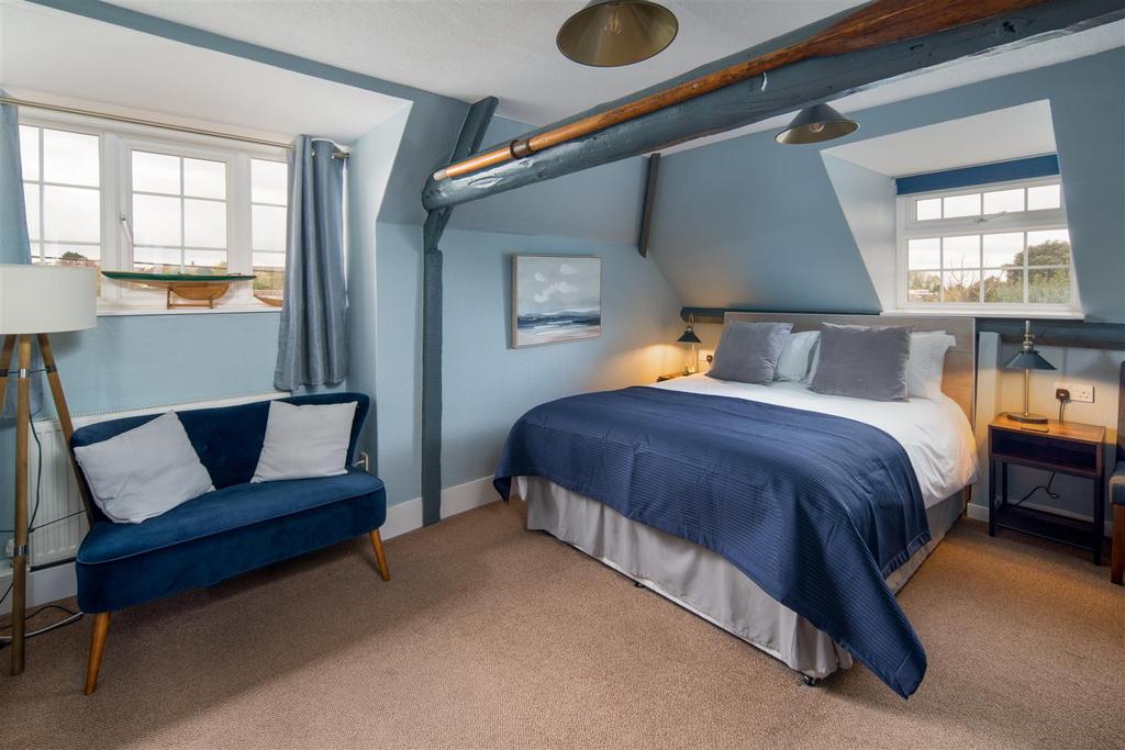 Guest Bedroom 6