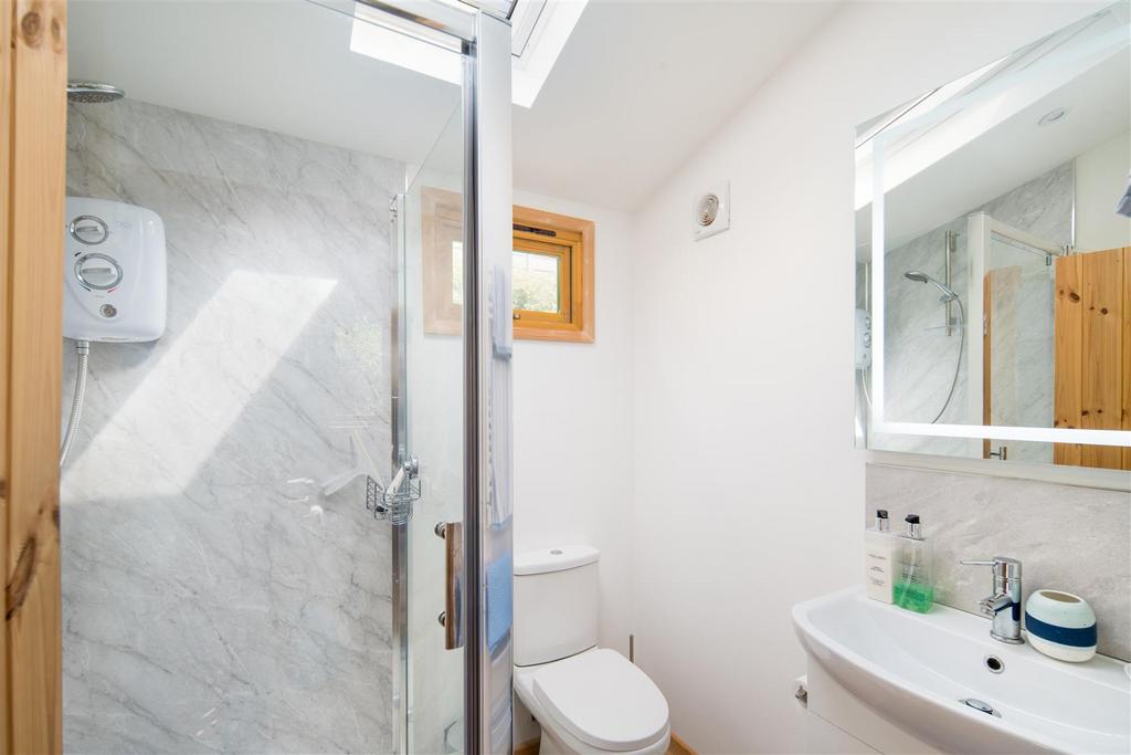 Log Cabin Shower Room