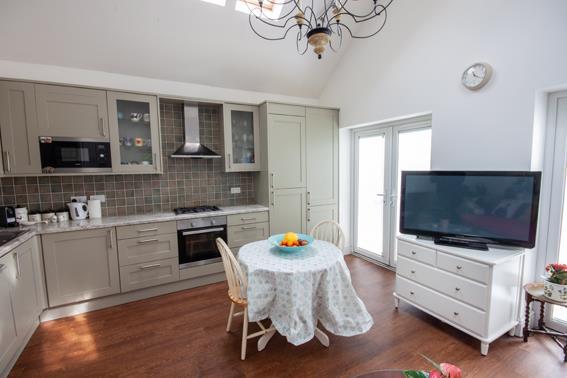 Annex living room/kitchen