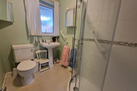 17 Fairway, Tiverton, EX16 4NF