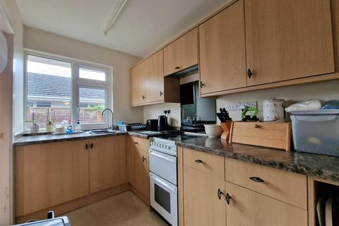 17 Fairway, Tiverton, EX16 4NF