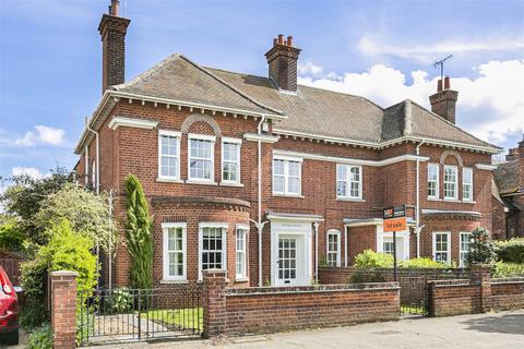 6 bedroom semi-detached house for sale, The Avenue, Newmarket CB8