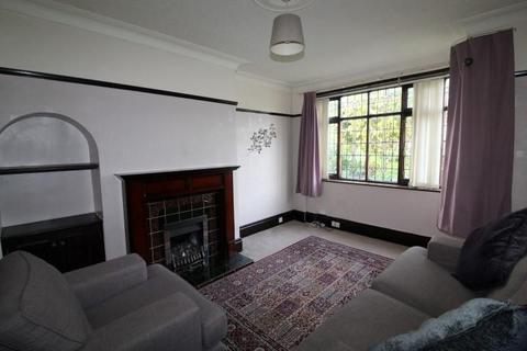2 bedroom house to rent, Daleside Road, Pudsey