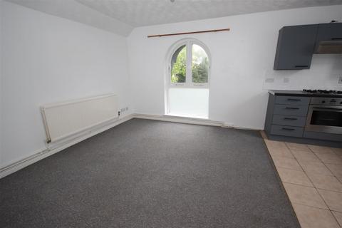 2 bedroom flat for sale, Summerfield House, Whitchurch, Cardiff