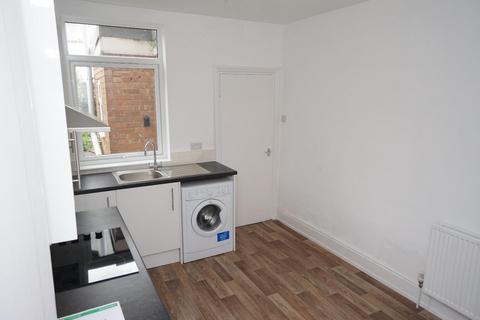 3 bedroom terraced house to rent, Manchester Road, Crosspool, Sheffield, S10 5DQ