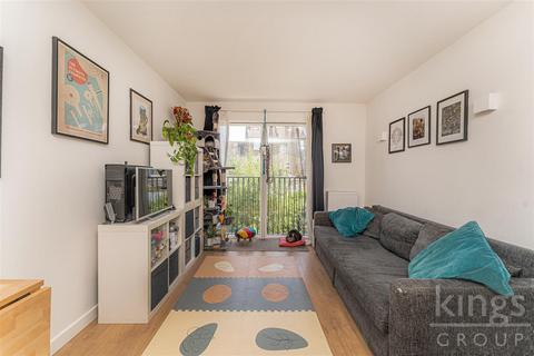 1 bedroom apartment for sale, Gainsford Road, London