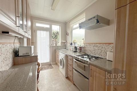 137 Amberley Road, Enfield, EN1 2RB