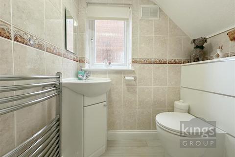 137 Amberley Road, Enfield, EN1 2RB