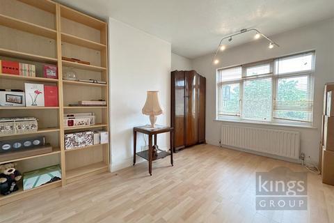 137 Amberley Road, Enfield, EN1 2RB