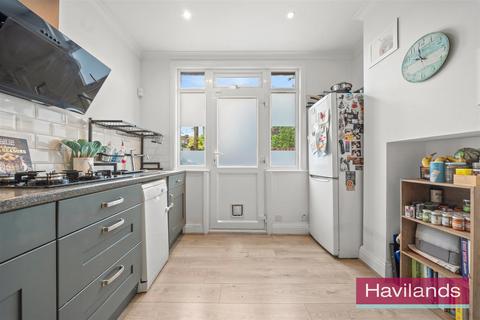 3 Sherbrook Gardens, London, N21 2NX