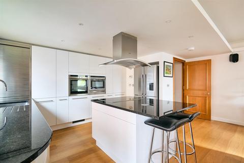 3 bedroom apartment for sale, William Morris Way, Fulham, SW6