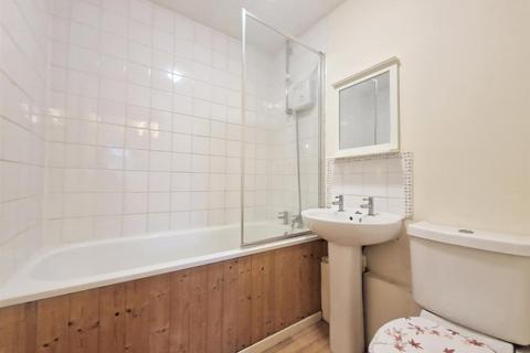 1 bedroom flat to rent, Nailers Close, Halesowen