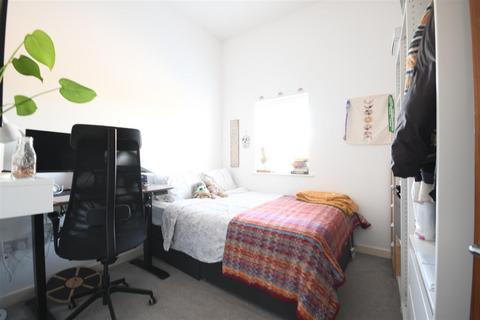 2 bedroom flat for sale, Wharf Street, Warwick