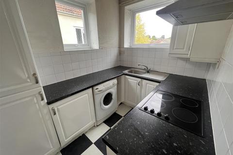 1 bedroom semi-detached house for sale, Victoria Square, Portishead