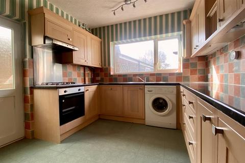 3 bedroom semi-detached house to rent, Delaware Road, Coventry