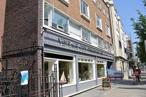 3 bedroom flat to rent, Gloucester Place, Brighton, BN1 4AA