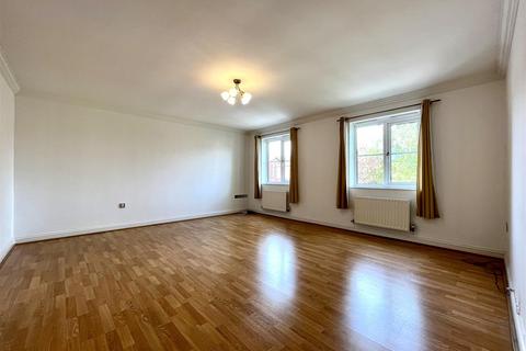 2 bedroom apartment to rent, Marsland Road, Sale