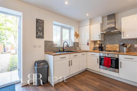 12 Boardman Close, Farington, Leyland, PR25 3DB