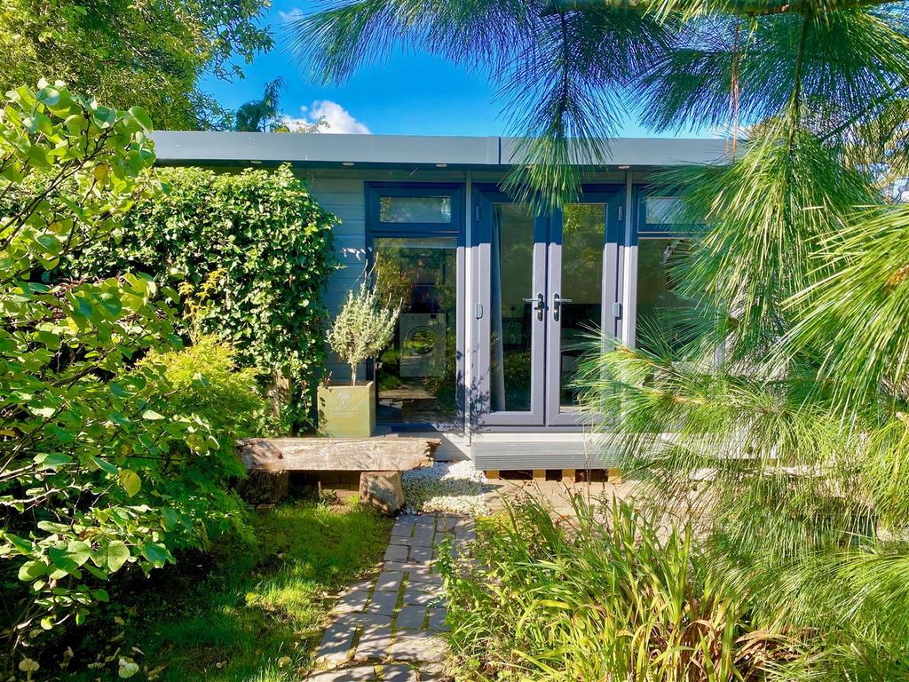 Garden Office / Hideaway