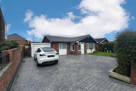 3 bedroom detached house for sale, South View, Spennymoor