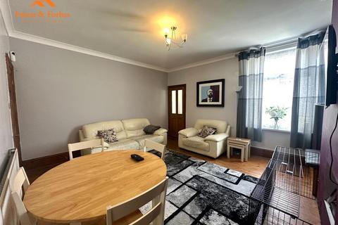 28 Dryden Street, Padiham, Burnley, BB12 8TQ
