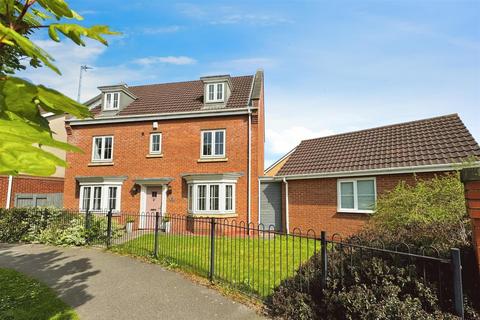 5 bedroom detached house for sale, Halecroft Park, Kingswood, Hull