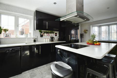 1 Halecroft Park, Kingswood, Hull, HU7 3GQ
