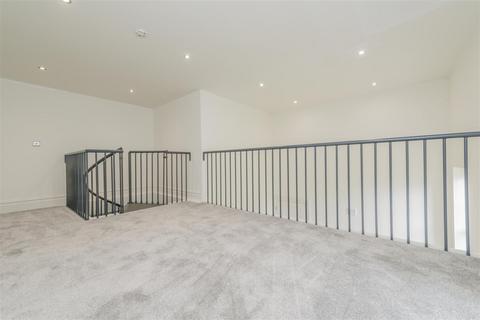 3 bedroom apartment for sale, 8 Cliff Oaks, Fawcett Lane Wortley, Leeds