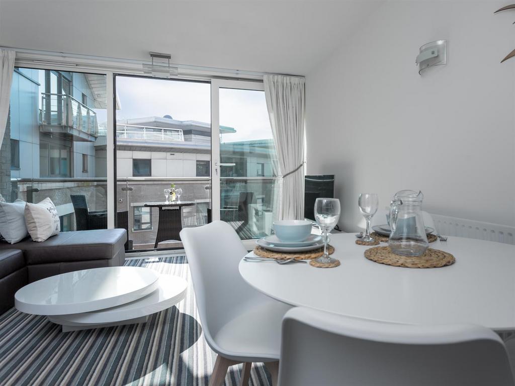 70 Dolphin Quays-39 2048 X 1536.jpg