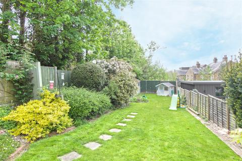 4 bedroom semi-detached house for sale, Winton Road, Ware