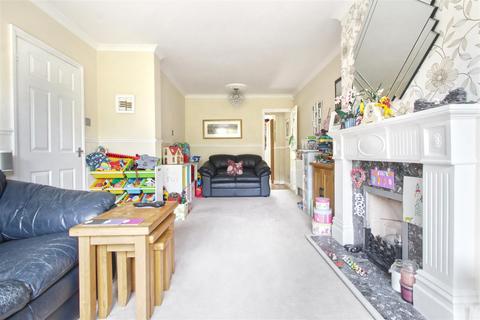 4 bedroom semi-detached house for sale, Winton Road, Ware