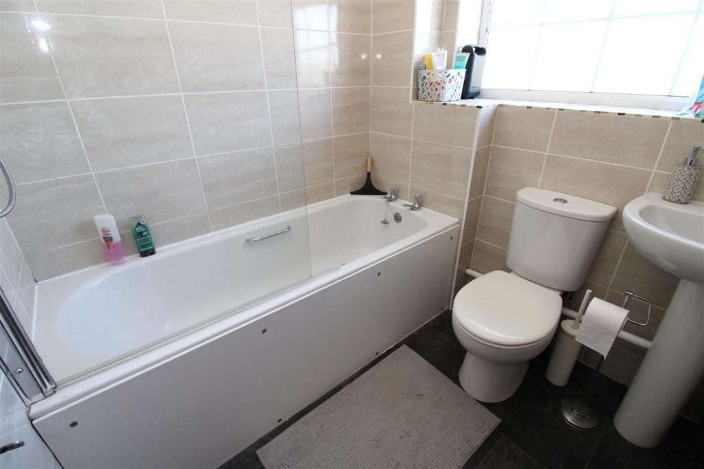 Bathroom.JPG