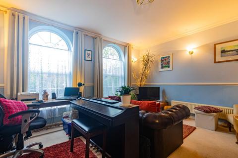 1 bedroom apartment for sale, Llwyn Passat, Penarth CF64