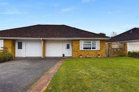 10 Yeomans Acre, Ruislip, HA4 8BW
