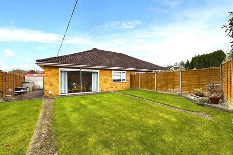 10 Yeomans Acre, Ruislip, HA4 8BW