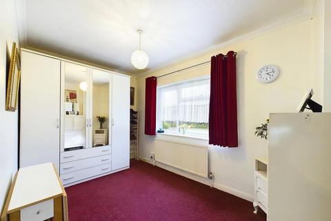 10 Yeomans Acre, Ruislip, HA4 8BW