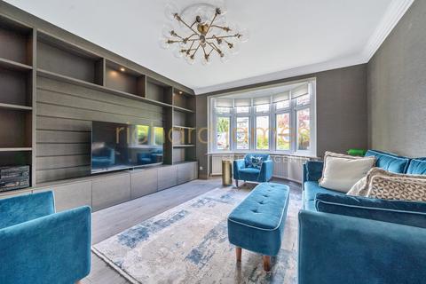 6 Newcombe Park, London, NW7 3QL